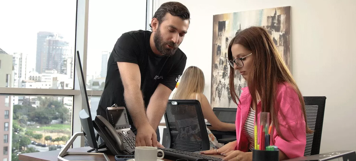 Serviced Office with an amazing view where an IT technician supports the client — 24/7 professional IT support included.